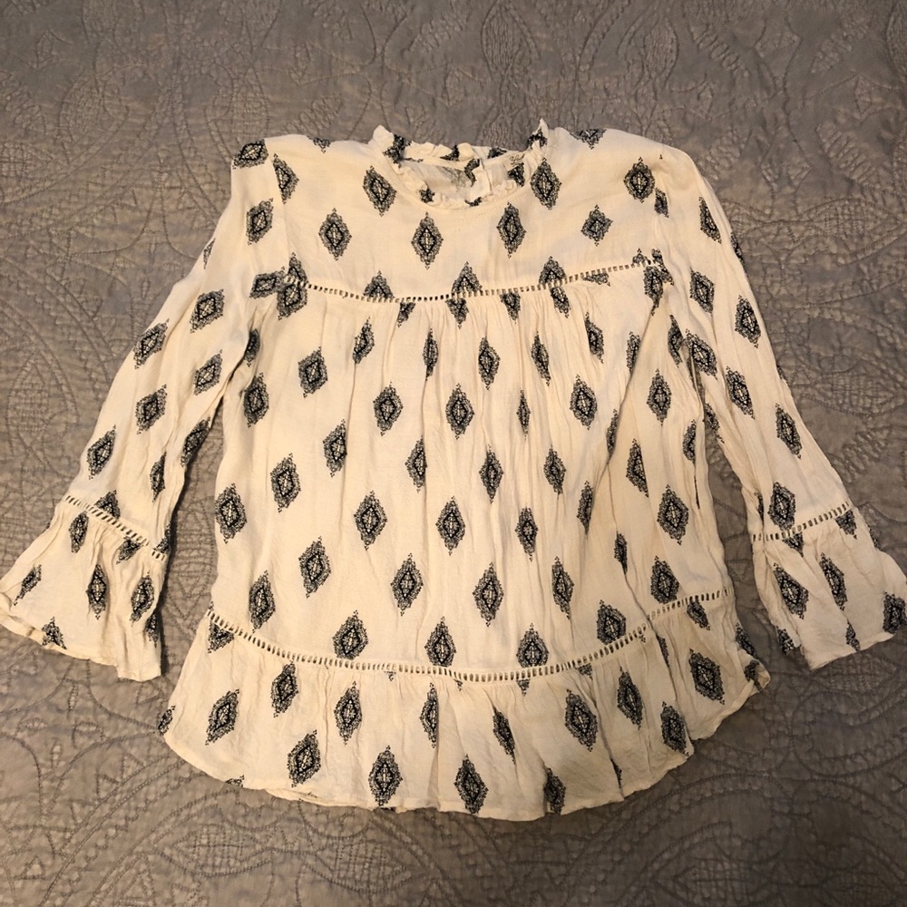 Lucky Brand ruffle hem button back top